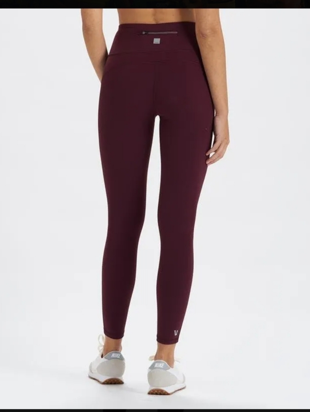 Vuori Pace High Rise Leggings Size Medium Burgundy Yoga Running Athletic